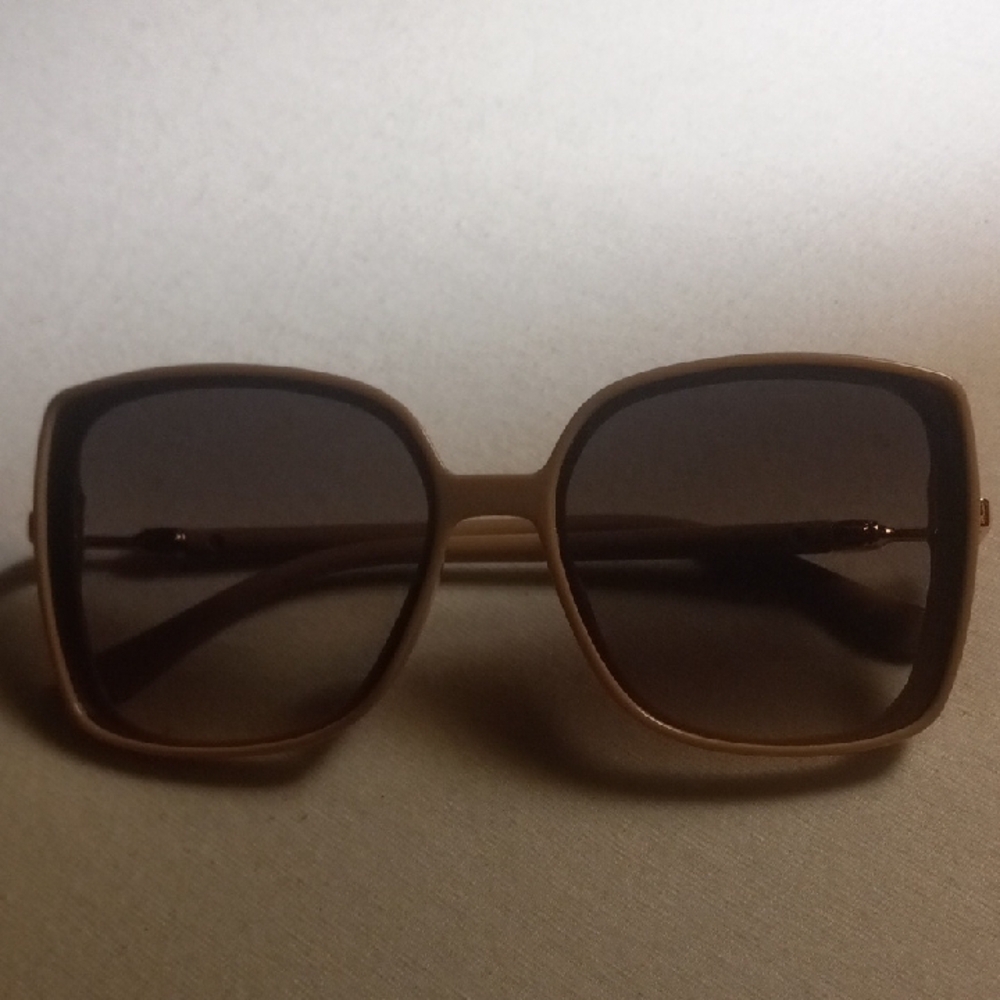 Vince Camuto Elegant Tan Sunglasses